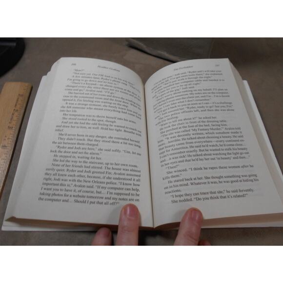 The Forbidden by Heather Graham Paperback 2021 Krewe of Hunters #34 - Picture 6 of 7